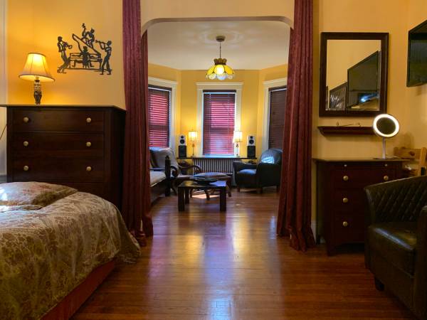 $1,200 / 1br - 340ft2 - Large double room for Rent (Belmont MA)63817539751681120