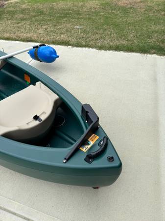 Almost new Canoe for sale - used few times only 1