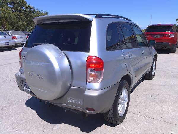 2001 Toyota RAV4 L 2WD - $3.995 (brentwood / oakley)63470897475459123