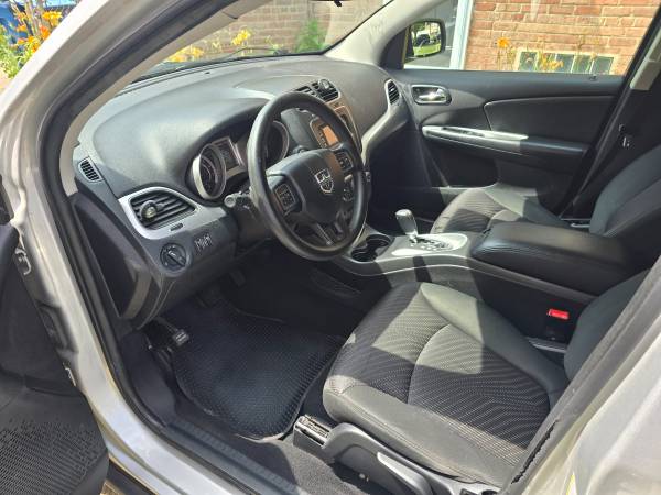 2012 DODGE JOURNEY SXT ..... LIMPIO ... FUNCIONA GENIAL .. - $3,900 (Oak lawn)63616776483713124