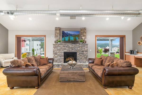 $1,625 / 2br - 984ft2 - View, Washer/Dryer, 2/bd (4034 West Idewild Loop, Coeur d'Alene, ID)63969876590594120