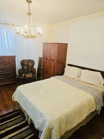 $1,200 / 1br - $1200 – Furnished room, utilities included, near Metro-North (Mount Ve (Mt. Vernon, NY)63874743684737120