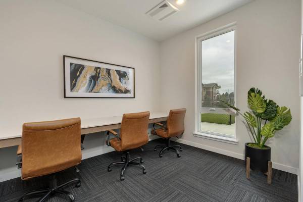 $1,374 / 1br - 669ft2 - BBQ And Outdoor Seating Area, Rentable Garages (Vancouver)63672530156545124