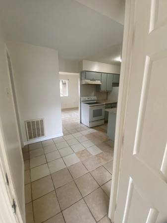 $895 / 2br - 795ft2 - 2 bedroom off Jefferson hwy (Jefferson)63903539737602122