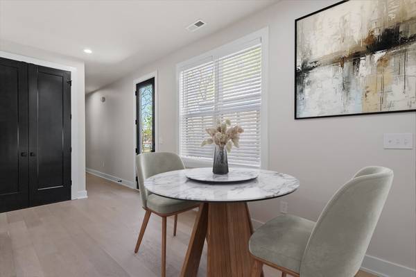 $625,000 / 3br - 2331ft2 - Construcción nueva a minutos de comida, cultura y entretenimiento (Durham)63685998038401124