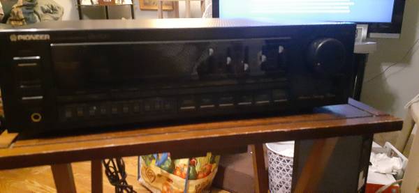 PIONEER RECEIVER/ONKYO RECEIVER/MAGNAVOX VCR/DVD PLAYER READ