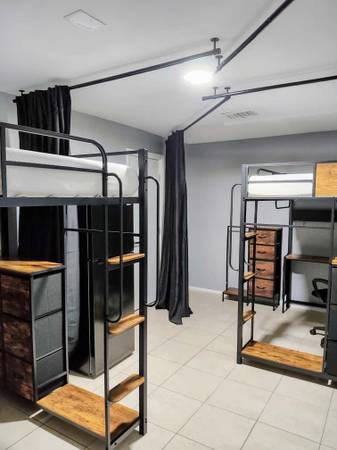 $200 HABITACIÓN COMPARTIDA CON SERVICIOS INCLUIDOS – $200 POR SEMANA – $400 PARA EMPEZAR (West Palm Beach)64049455384577122