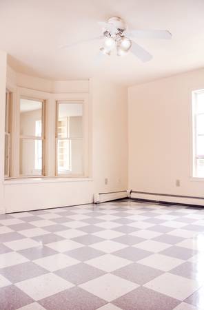 $2,800 / 3br - Spacious 3 bedroom - AVAILABLE JUNE 1st 2026 (Burlington)63992935450755120