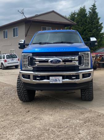 💠🔷 Impresionante Ford F250 Super Duty Crew Cab 2017 🔷💠 - $28,750 (Wheeling)63618847361027122