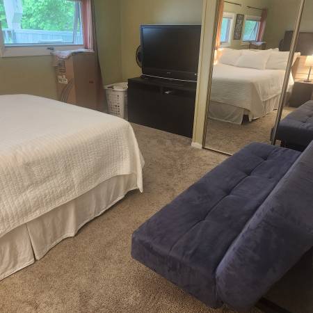 $2,500 / 2br - 900ft2 - 2 bed 2 bath condo Pet OK (Stowe VT)63784684783107124
