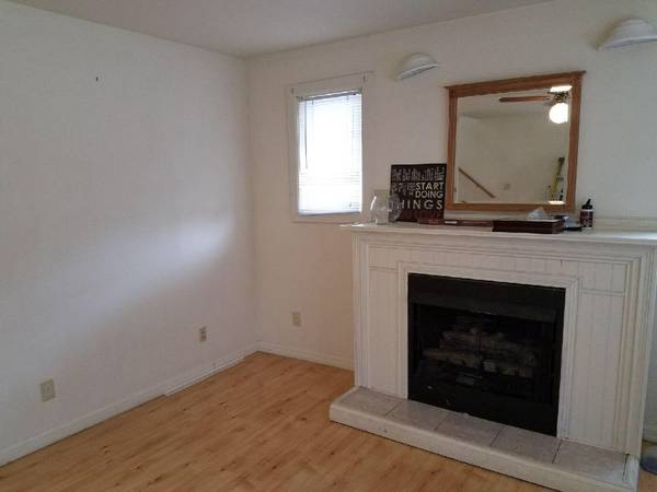 $1,625 / 5 hab - Amplio apartamento de 5 habitaciones cerca de The Village y BSU, alquiler reducido (Muncie, Indiana)63680211384065124