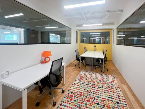 $270 ¡UN MES GRATIS! Prime Space: ¡Tu oficina te espera! (DAVIS SQUARE) (Somerville)63856665329409124