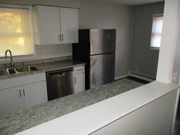 $980 / 2br - Large 2 Bedroom Normal (204 Shelbourne)64018615028481122
