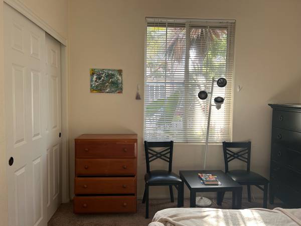 $950 / 1br - Room in rent (Santa Maria)63663871404545123