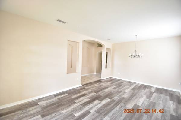 $2,095 / 4br - 2044ft2 - 11321 Flora Springs Dr-new wood laminate flooring, South Fork communty (Riverview)63991085615363124
