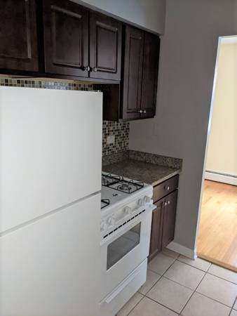 $2,000 / 2br - Beautiful Rehab at a Great Price! (Edgewater)63918293797507121