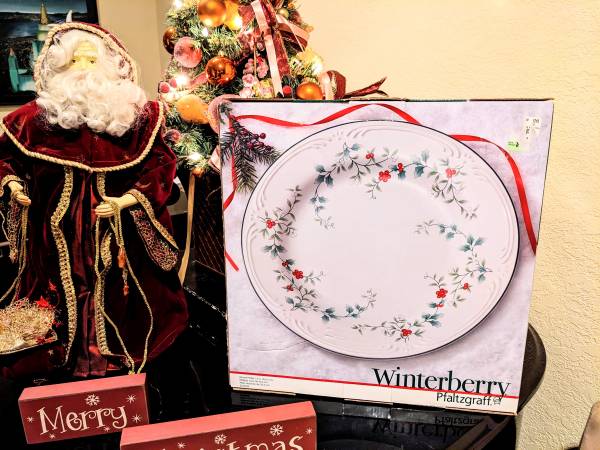 Pfaltzgraff Winterberry 14" Platter New (unopened box) 1