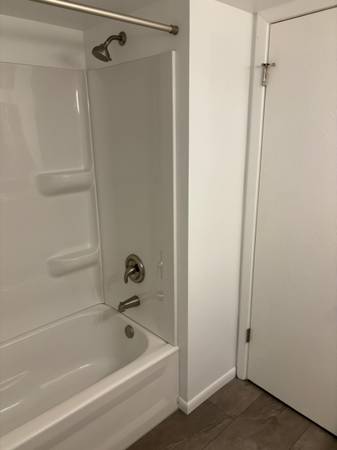 $995.00 / 2br - 728ft2 - 2 Bed, 1 Bath Condo63829581719683124