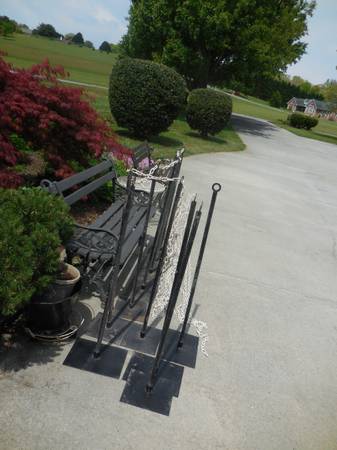 STANCHIONS/POST STEEL-11-WITH BASE AND 110 FT CHAIN- - $25 (SEVIERVILLE, TN)63441361354497122