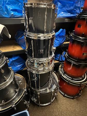 FIVE (5) COMPLETE Drum Sets with EVERYTHING … BETTER THAN NEW 1
