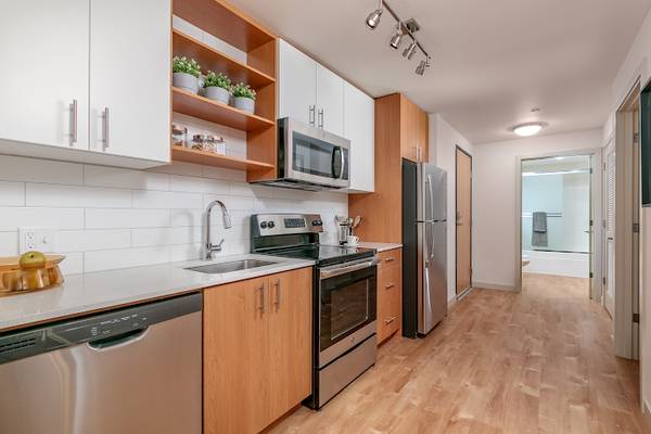 $1,450 / 1br - Private & Peaceful 1 Bed Move In Ready at Yukon Flats! Call or Text! (SE Portland, Sellwood, Milwaukie, Moreland)63777293622019121