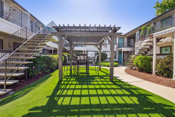 $2,995 / 2br - 855ft2 - Find your place in the sun at Cielo near downtown Campbell (campbell)63994101440387122