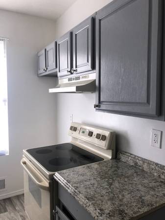 $850 / 1br - 1BR APARTMENTS AVAILABLE NOW (DETROIT WEST)64018942847363120