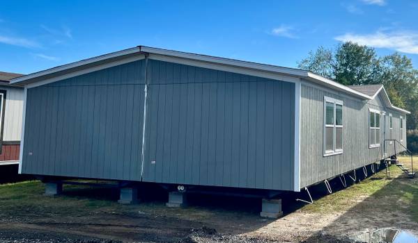 5/3 Wind Zone 2 Double Wide Mobile Homeo 1