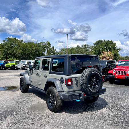 2023 Jeep Wrangler 4puertas Willys - De un solo dueño/Mejoras/Financiamos sin problemas/Sin cargos ocultos - $30,900 (Riverview, FL (justo fuera de Tampa - tenemos más de 100 Jeeps))63470261100675122