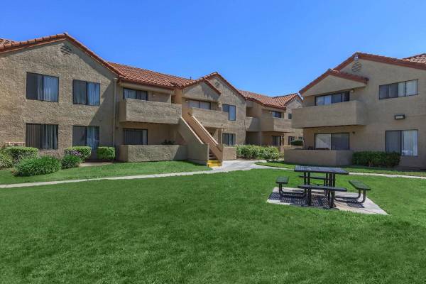 $3,100 / 3br - 1113ft2 - 3bd 2ba, Picnic Areas, Santa Clarita CA (Santa Clarita-Newhall)63774549568513122