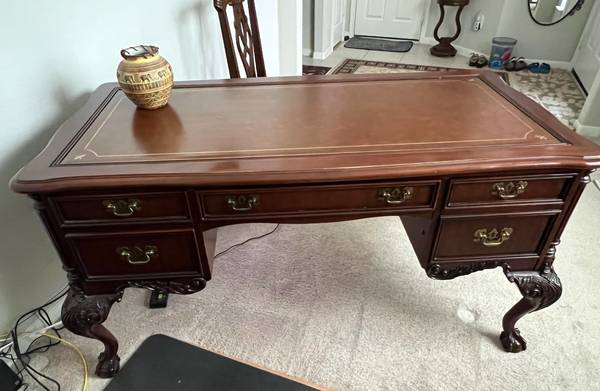 Executive Office Desk 1