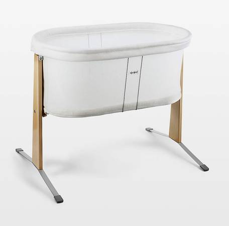 Rocking Bassinet: BABYBJORN Cradle 1