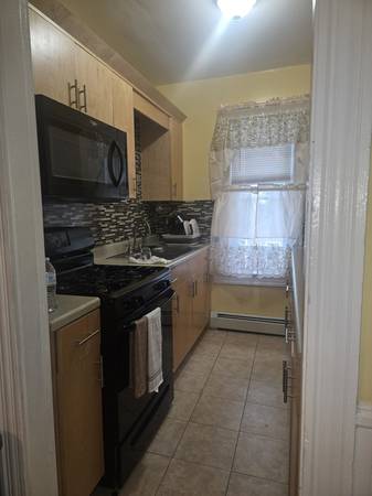 $1100.00 / 1br - Fully furnished Unit, WIFI Included64002829657091122