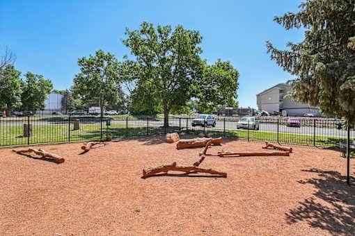 $1,195 / 2br - 750ft2 - Se aceptan informes portátiles de verificación, cocina moderna (360 N Murray Blvd, Colorado Springs, CO)63658213283073121