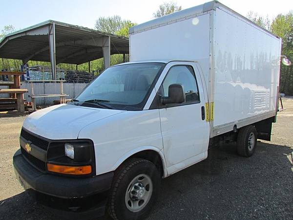 2017 Chevrolet Express 3500 Boxtruck *BAD ENGINE - NEEDS A NEW ENGINE* - $7995.0063623462964865122