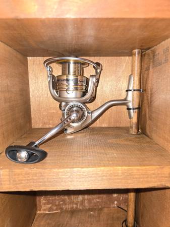 PFLUEGER SUPREME 8230mg fishing reel for sale (BRAND NEW) 1