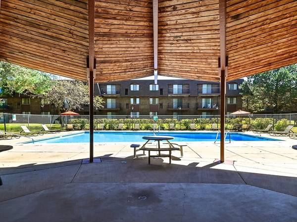 $1,440 / 2br - 925ft2 - Expect More From Your Apartment! (Waukegan, IL)63846716929027123