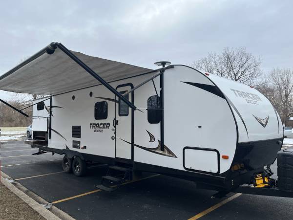 2018 tracer breeze 1