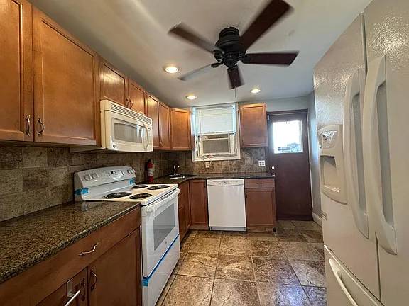 $1,150 / 2br - 940ft2 - Wonderful 2 bedroom 1,5 bathroom townhouse for rent (1833 Tree St)63666762661379122
