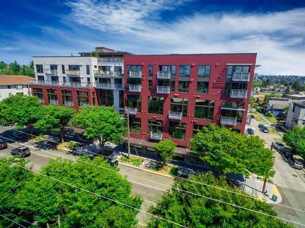 Must-See Studio with High Ceilings & Natural Light 1