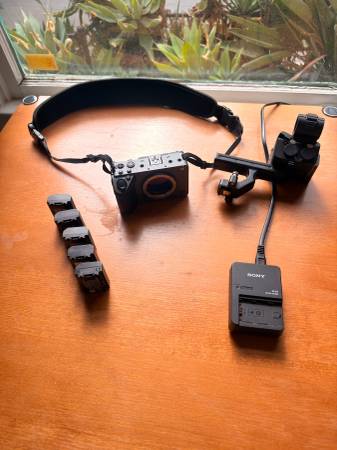 Sony FX3 Camera Bundle - XLR Handle, 160GB CFexpress A, Batteries & Chargers 1