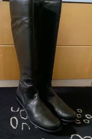 Stuart Weitzman Women's "Rider" Tall Black Nappa Leather Boots 1