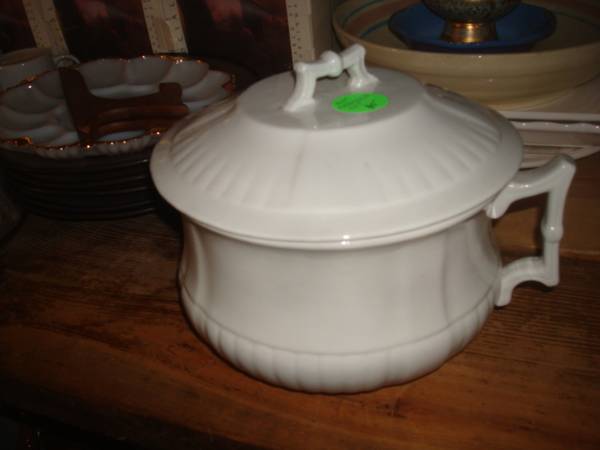 chamber pot 1