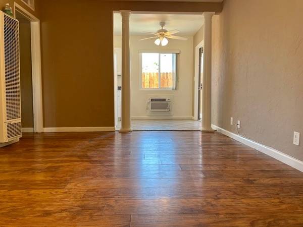 $1,395 / 1br - CAT CITY - RENT SPECIAL! 1 BEDROOM OFF HWY 111 CLOSE TO CIVIC CENTER (Cathedral City, Palm Springs)63668370877059124