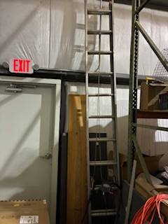 20 foot aluminum  extension ladder 1