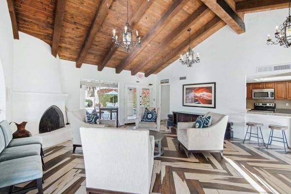 $1,420 / 1br - 747ft2 - On-Site Laundry Facility, Convenient Car Wash, Tiled Backsplash (Scottsdale)64024991658625124