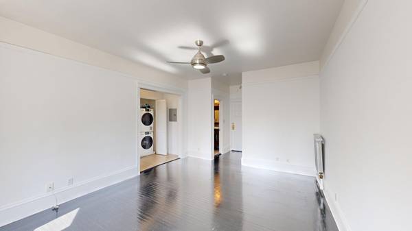 $2,245 / 400ft2 - Estudio encantador con lavadora/secadora en la unidad. Unidad #209 (centro / cívico / Van Ness)63668111649537121