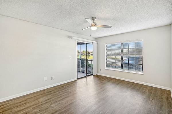 $1,575 / 2br - 950ft2 - Business Center, Bark Park with Agility Course, 2 Bed (26675 Players Cir, Lutz, FL)63976137730050122