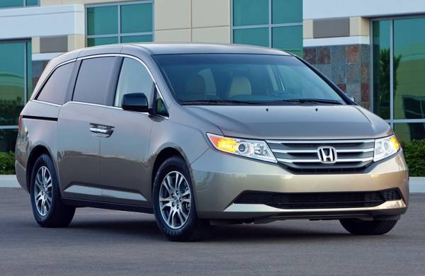 Working Minivan wanted for homeless man (La Jolla)63894602243970120