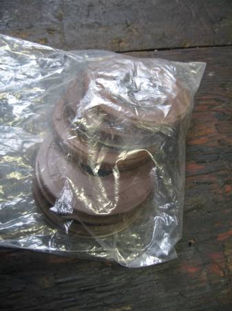 Suzuki GT750 Crankshaft Oil Seals 1